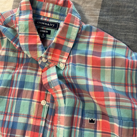 Men’s button up collar shirt - Picture 2 of 2